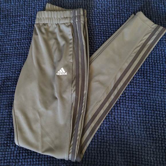 adidas Pants - NWT Adidas Gray T10 Tapered Leg Pant